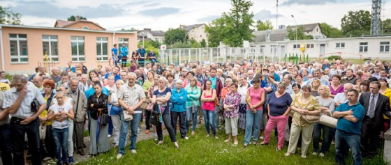 Протест людей против сноса дома